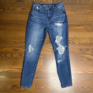 American Eagle Distressed The Dream Curvy Hi-Rise Jegging size 4 Short